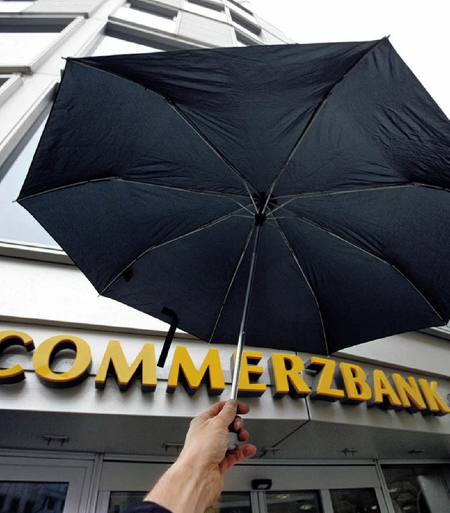 Nicht nur Banken wollen staatliche Hil...utobauern &#8211; sie stehen Schlange.  | Foto: dpa