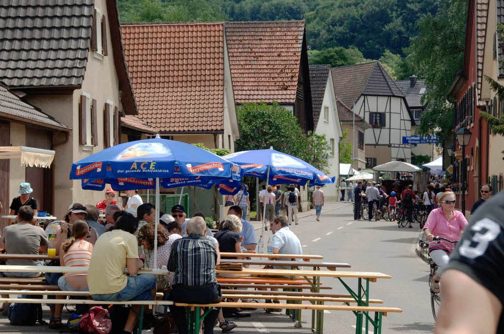 Frohe Weinlaune und die Liebe zum Gutedel zeigten die Teilnehmer am Gutedeltag zwischen Mllheim und Staufen.