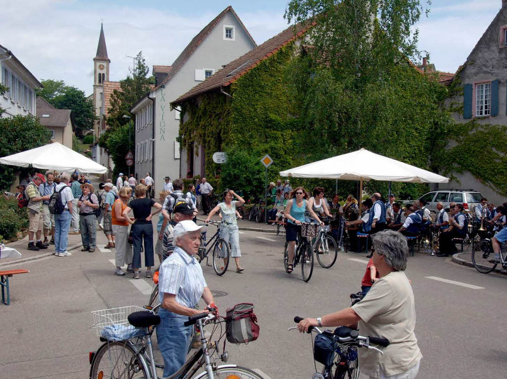 Frohe Weinlaune und die Liebe zum Gutedel zeigten die Teilnehmer am Gutedeltag zwischen Mllheim und Staufen.