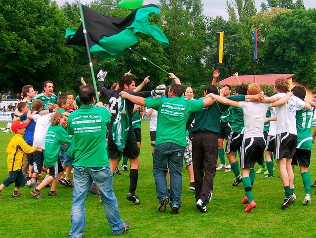 Ein Freudentnzchen in Ehren kann den Mundingern niemand verwehren...  | Foto: Claus Zimmermann