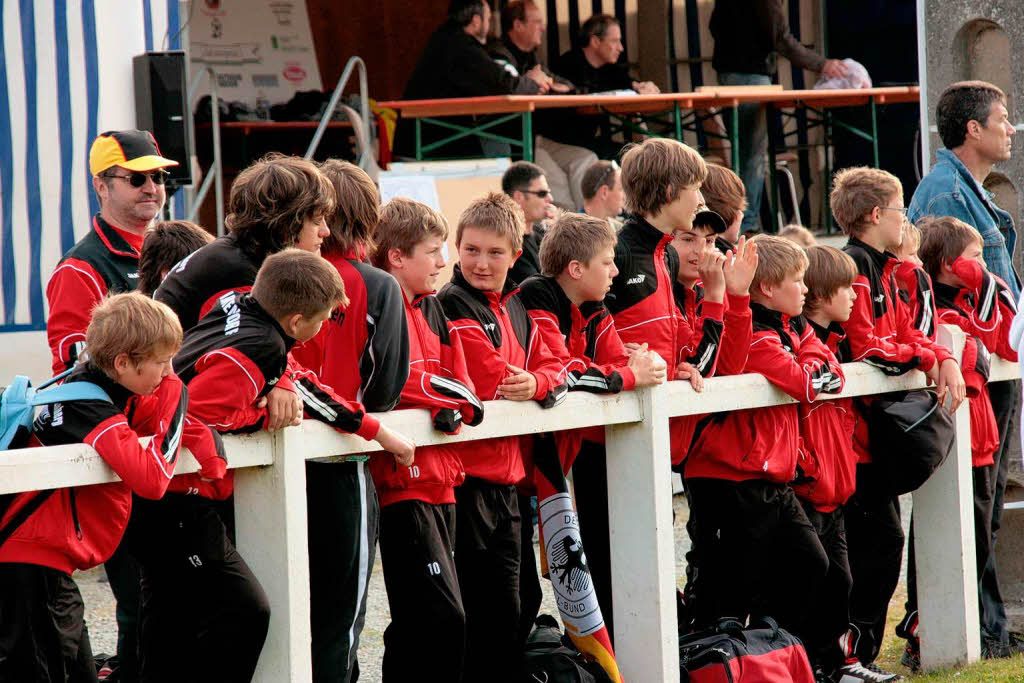 Die D-Jugendmannschaft aus Grafenhausen musste am ersten Turniertag in Combrit vier Spiele absolvieren Die D-Jugendmannschaft aus Grafenhausen musste am ersten Turniertag in Combrit vier Spiele absolvieren