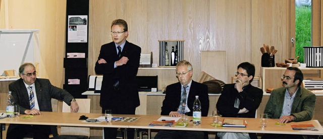 Thomas Drflinger zu Gast bei der Bern...eck und Clemens Speicher (von links).   | Foto: lk