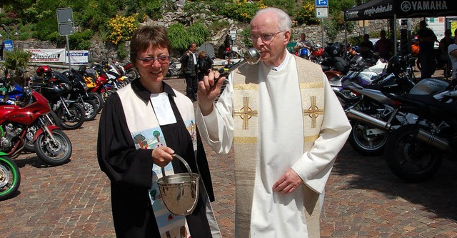 <Bildtext>Pfarrerin Birgit Proske aus ...t>beim Motorradwochenende in Todtnau.   | Foto: Karin Maier