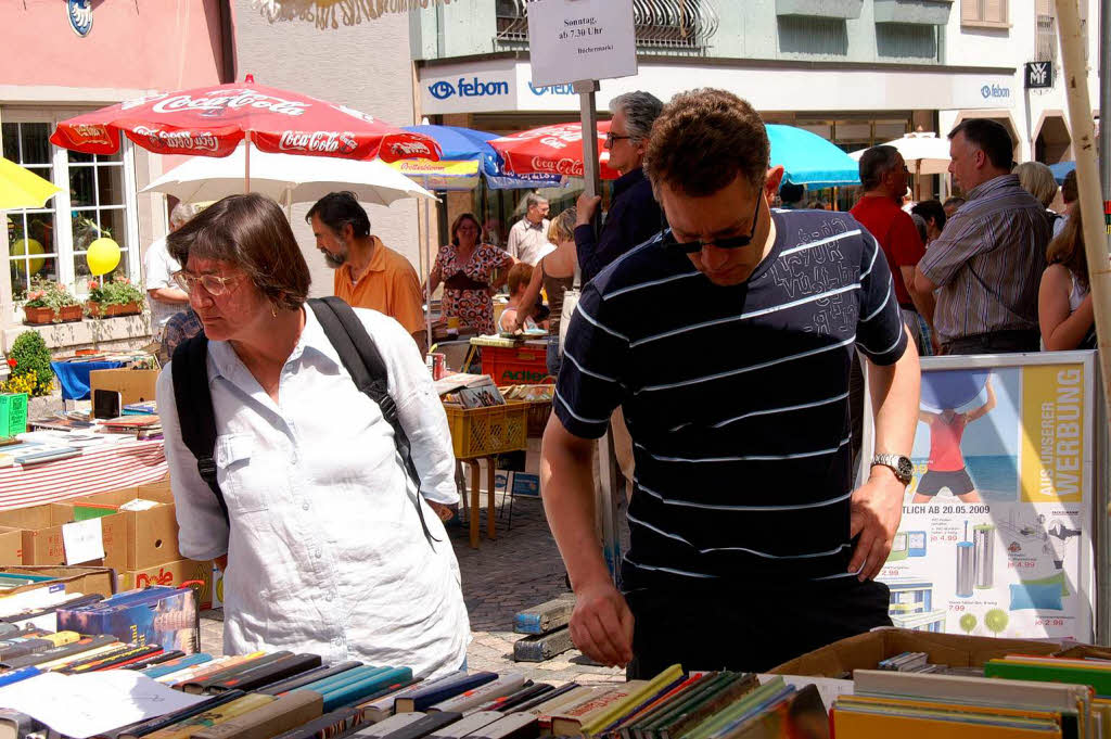 Genau hinschauen lohnte sich beim groen Angebot an den vielen Stnden in der Innenstadt.