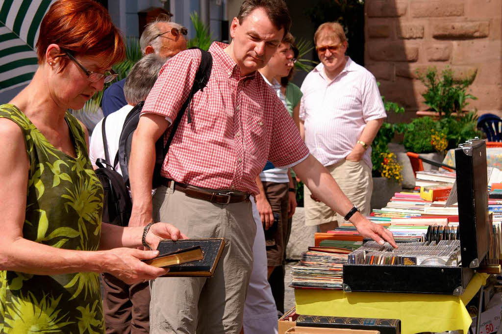 Nicht nur Bcher, sondern auch CDs und Schallplatten wurden angeboten.