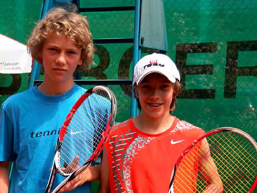 Finale Junioren U14, links Sieger Till von Winning (TC Bad Sckingen) und Finalist Bastian Bross (TC BW Kollnau).