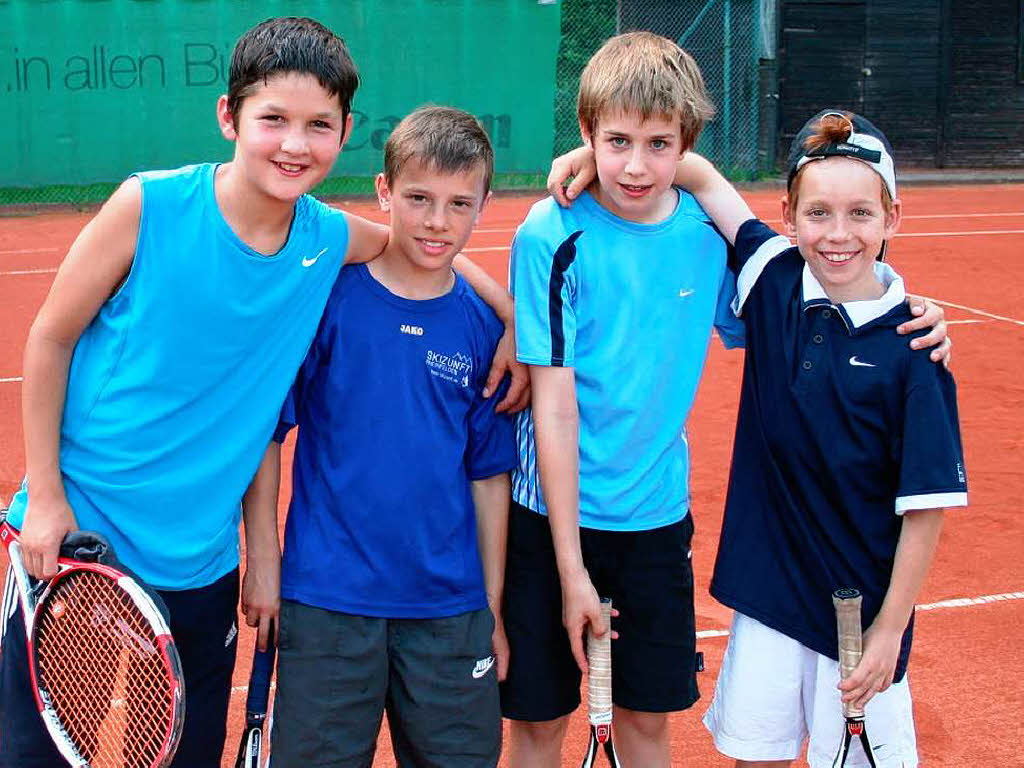 Finale Junioren-Doppel U10/U12, links die Finalisten Patrick Baumgartner/Christoph Hauck (TC Rheinfelden) und die Sieger Gabriel Stadelmann/Niklas Gerber (TC BW Weil am Rhein).