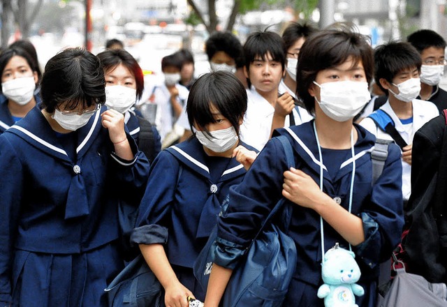 Nicht ohne meine Maske: In Japan ist d...d Nasenschutz in die Hhe geschnellt.   | Foto: dpa