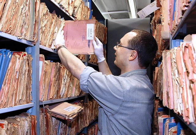 Das Stasi-Archiv umfasst  112 Kilometer intakte Akten.    | Foto: DPA