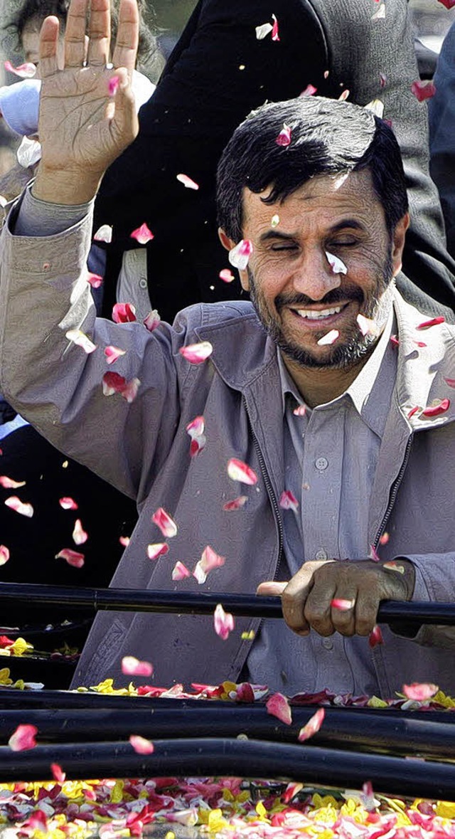 Rosige Aussichten: Wahlkampf mit Mahmud Ahmadinedschad   | Foto: AFP