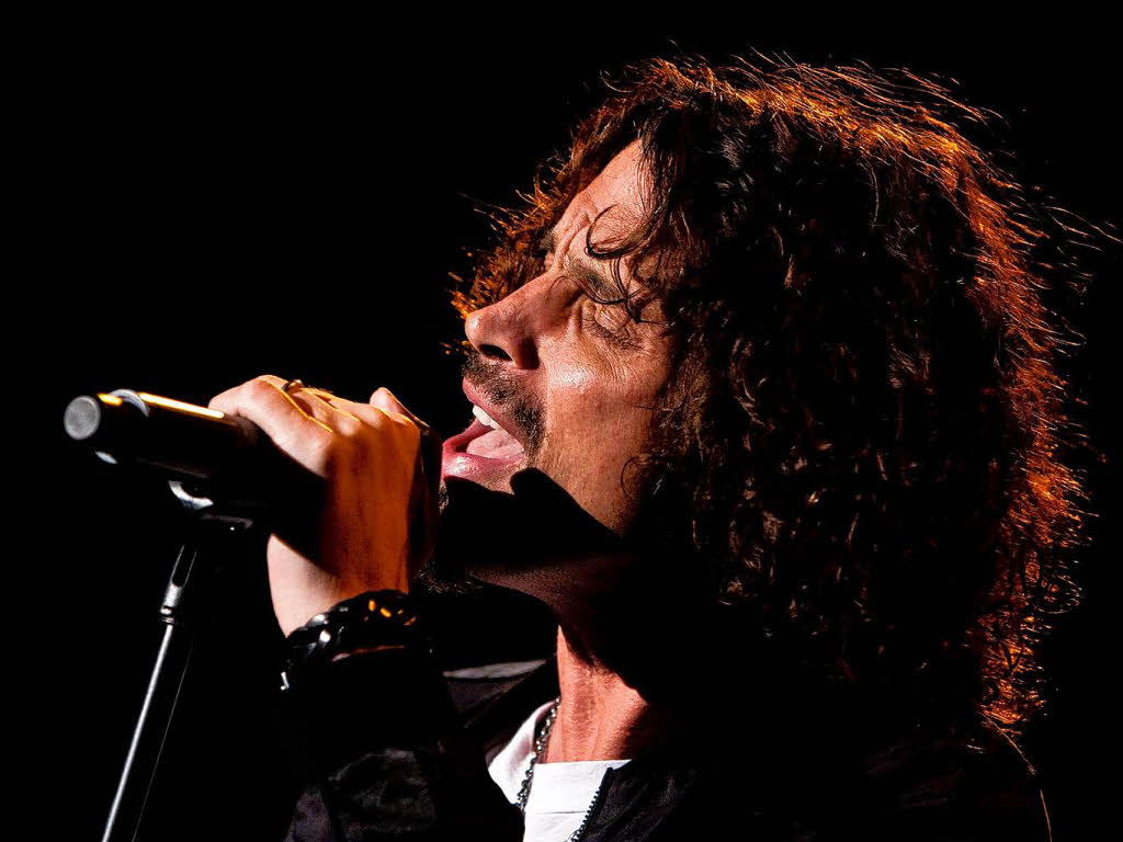 Chris Cornell,  frher Snger von Soundgarden und Audioslave bernahm das Vorprogramm.