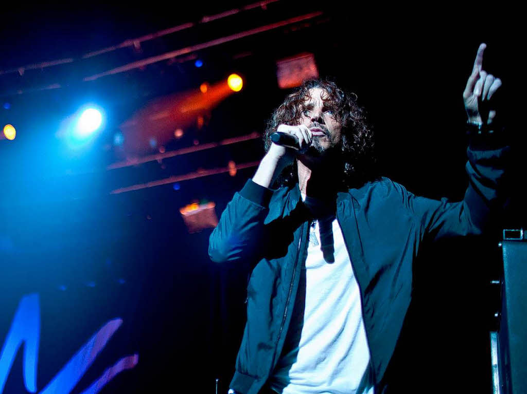 Chris Cornell,  frher Snger von Soundgarden und Audioslave, bernahm das Vorprogramm