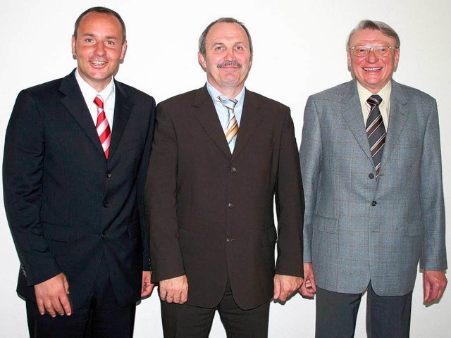 Patrick Scheuermann, Brgermeister Knig und Hans-Peter Mller (von links)  | Foto: Hermann Jacob