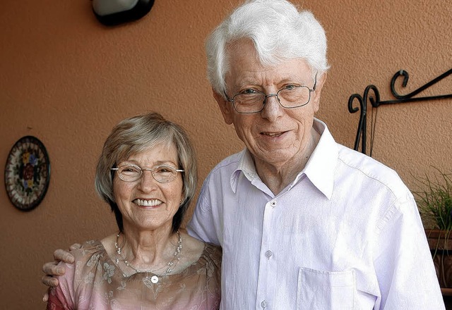 Auch nach 50 Jahren Eheleben  ist es immer noch Liebe: Lilli und Gerhard Seipp.  | Foto: heck