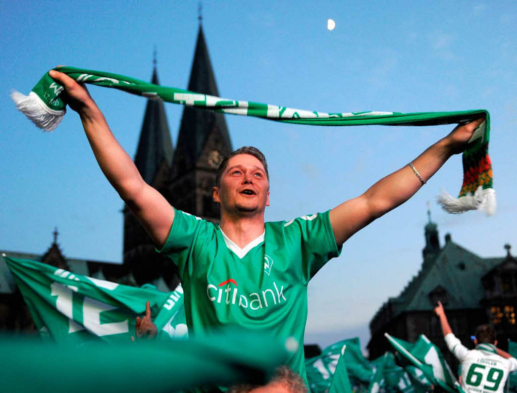 Werder Bremen triumphiert zum sechsten Mal im DFB-Pokal.