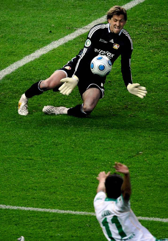 Bremen gewinnt den DFB-Pokal. Bremen gewinnt den DFB-Pokal.