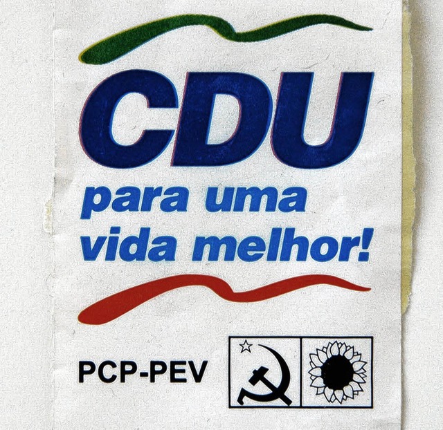 CDU mit Hammer und Sichel und Sonnenbl...in Portugal ist das kein Widerspruch.   | Foto: Ulrike Derndinger