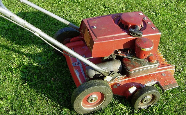 50 Jahre alt und immer noch rstig im Dienst der Gartenpflege: Rasenmher-Oldie   | Foto: Briggs &amp; Stratton