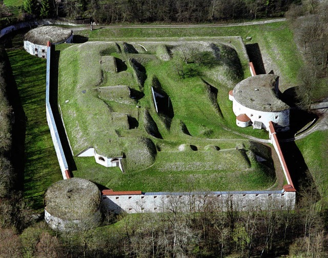 Gut geschtzt:  Das mchtige Fort Oberer Kuhberg im Westen Ulms.   | Foto: RSPS/Frderkreis Bundesfestung Ulm