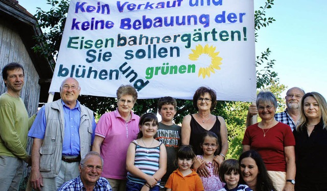 Unter diesem Banner  kmpfen die Bewoh... der Zweite Vorsitzende Anton Neumaier  | Foto: gertrude Siefke