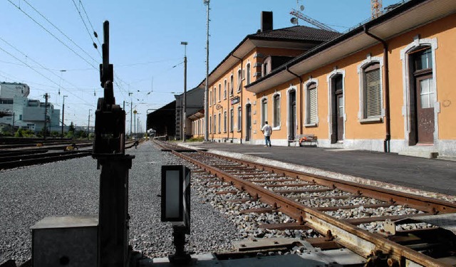 Das alte Stellwerk wird ein Grnderzen...nd ein Treffpunkt fr die Bevlkerung.  | Foto: Jrg Buess