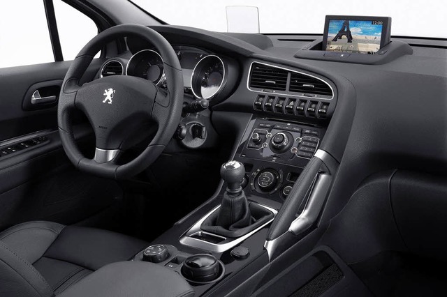 Der Peugeot 3008 vereint  Stilelemente...Kombi.  Das Cockpit wirkt hochwertig.   | Foto: werksfotos