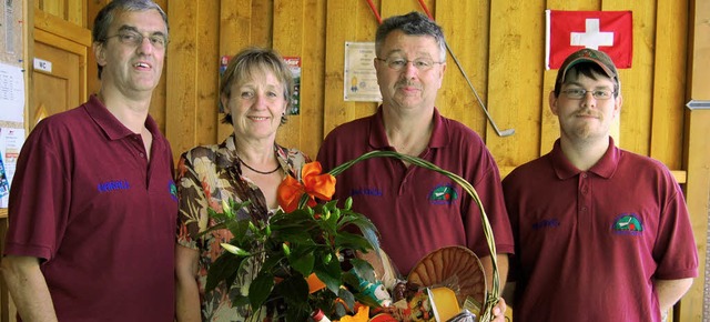 Marlies und Karl-Heinz Nagel (2. und 3...tellvertreter Michael Schmidt geehrt.   | Foto: Hans-Dieter Folles