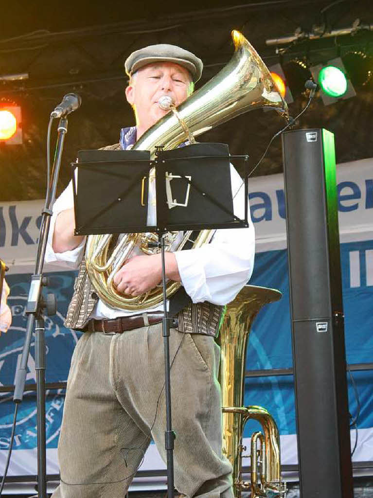 Musikalische Anekdoten aus Staufen und vieles mehr bot „Augustinum“.