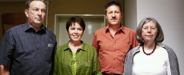 Max Bchin (Zweiter  von rechts) und E... von Alfred Wei und Walburga Zunder.   | Foto: Anton Winzer