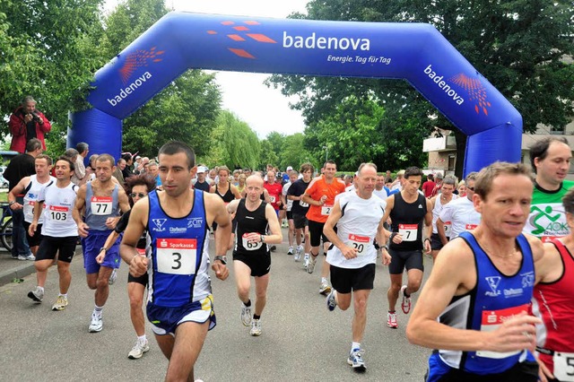 <Bildtext>ber 100 laufbegeisterte Fre...efizlauf in Teningen teil. </Bildtext>  | Foto: Erggelet