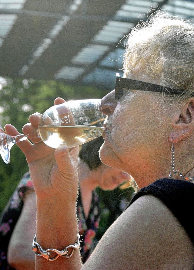 Der Genuss steht beim Lrracher Weindorf im Mittelpunkt.   | Foto: Ruda