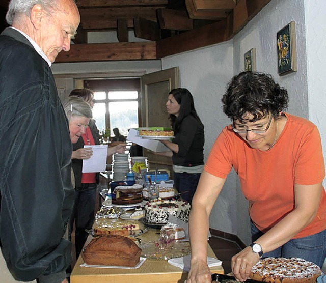 Kuchen  fr guten Zweck am Wahltag verkauft.  | Foto: Chris Seifried