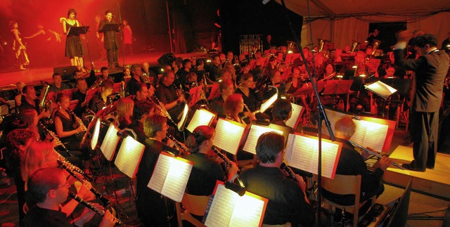 Werkkapelle Gtermann bei einem Musicalabend 2008  | Foto: WkG