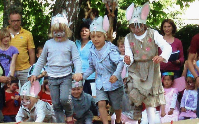 Als Tierfiguren verkleidet feierten die Kinder.   | Foto: ZVG