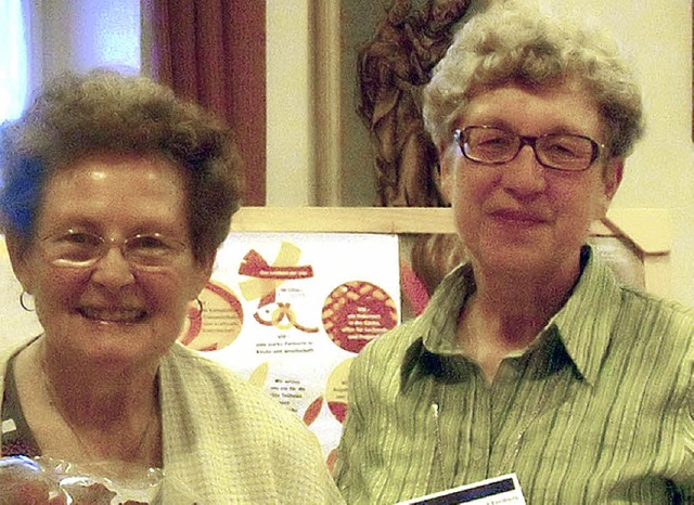 Rina Schmieder (links) wurde von Rita Jungel geehrt.   | Foto: G. Killius