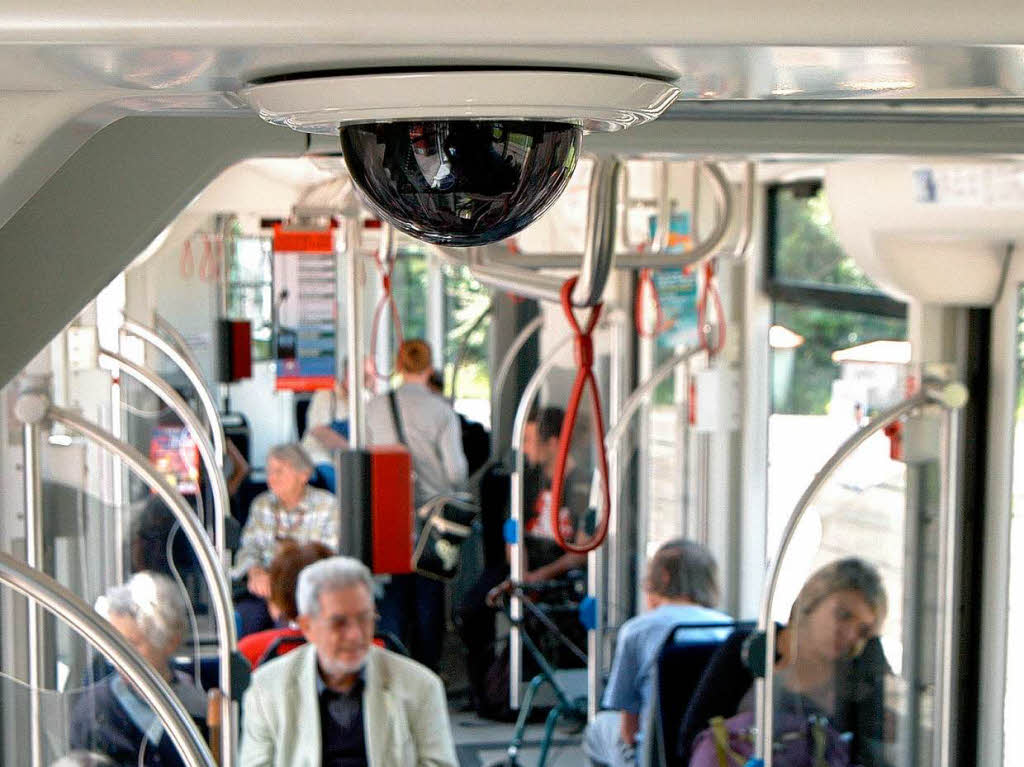 Videoberwachung in  der Straenbahn – ein Aufreger im Jahr 2008