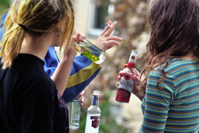 Jugend und Alkohol &#8211; auch in Bad Sckingen zunehmend ein Problem.   | Foto: dpa