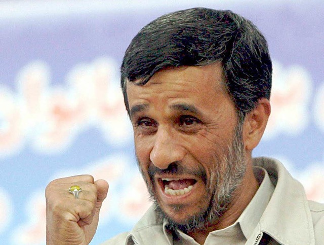 Trotz des  Wahlsieges bleibt Mahmud Ahmadinedschad umstritten.  | Foto: dpa