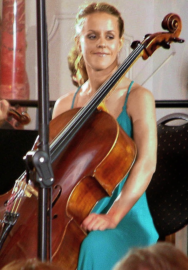 <Bildtext> Sol Gabetta beim Konzert im Schweizer Rheinfelden. </Bildtext>  | Foto: Roswitha Frey