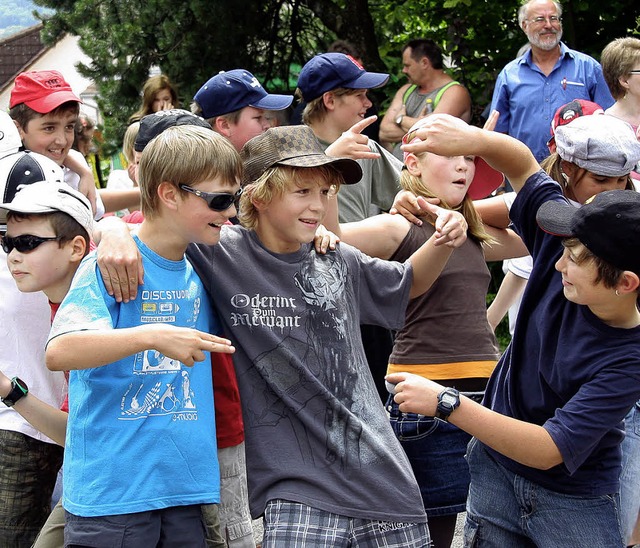 Mit einem coolen HipHop-Dance erntete ...r Hebelschule in Rhina viel Applaus.    | Foto: Charlotte Frse