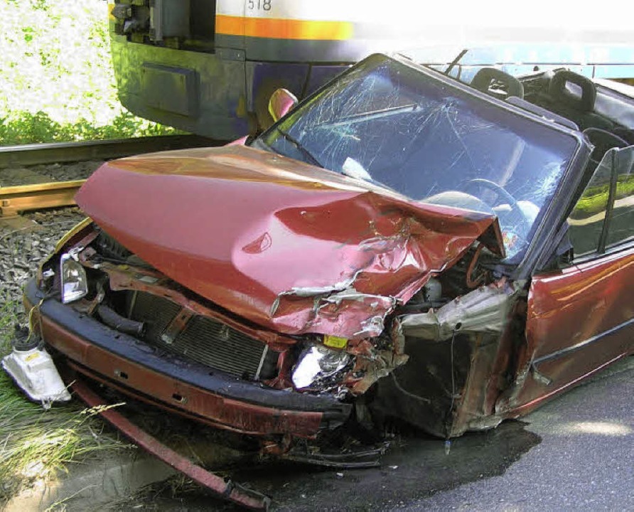 Weil der Fahrer dieses Wagens  auf die...musste eine 41-jährige  Frau sterben.   | Foto: PD