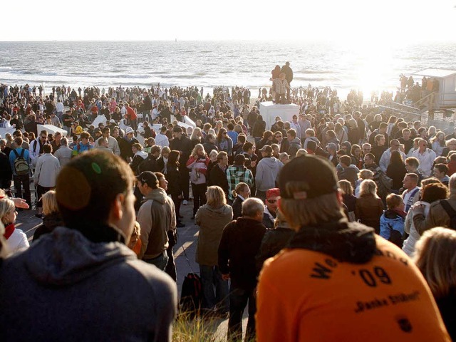 5000 Partygste feierten am Samstag am Strand von Westerland.  | Foto: ddp