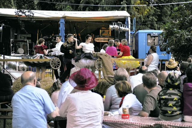 Square Dance unter alten Bumen &#8211...s Ereignis besonders Anziehungskraft.   | Foto: Volker Mnch