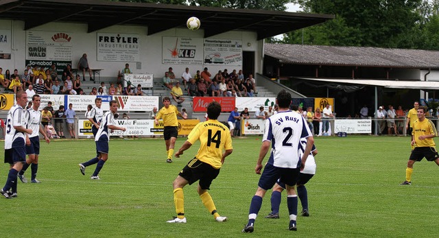 Ein Freundschaftsspiel bestritten bei ... man sich mit einem 1:1-Unentschieden.  | Foto: Eberhard Kopp