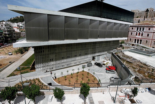 Viel gelobt: das neue Akropolis-Museum in Athen   | Foto: DPA