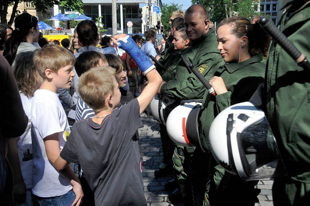 Schler und Studenten demonstrierten in Freiburg gegen die aktuelle Bildungspolitik.