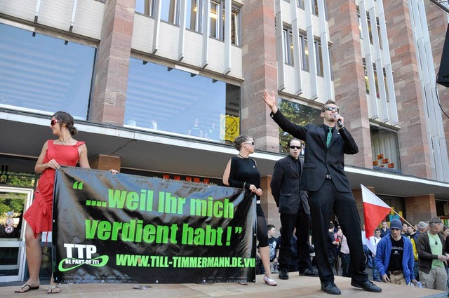 Bildungsstreik in Freiburg: Nach den R...tranten auf den Weg in die Innenstadt.  | Foto: Ingo Schneider