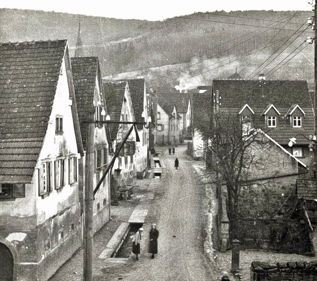 Im Rahmen der Jubilumsfeier Heimbachs... einmal in der Dreibrunnenstrae aus.   | Foto: Dorfchronik