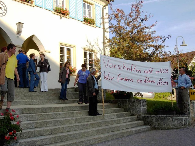 Erfolglos versuchten die Gegner des ge...ung  von ihrer Meinung  zu berzeugen.  | Foto: Sebastian Barthmes