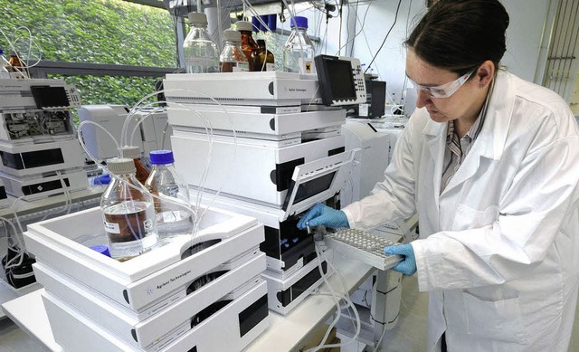 Im  neuen Freiburger Zentrum fr Biosy... Massenanalyse biologischer Prozesse.   | Foto: Ingo Schneider